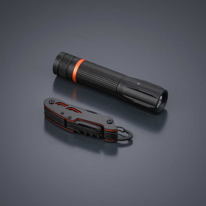 Optima Small Set: pocket knife & flashlight