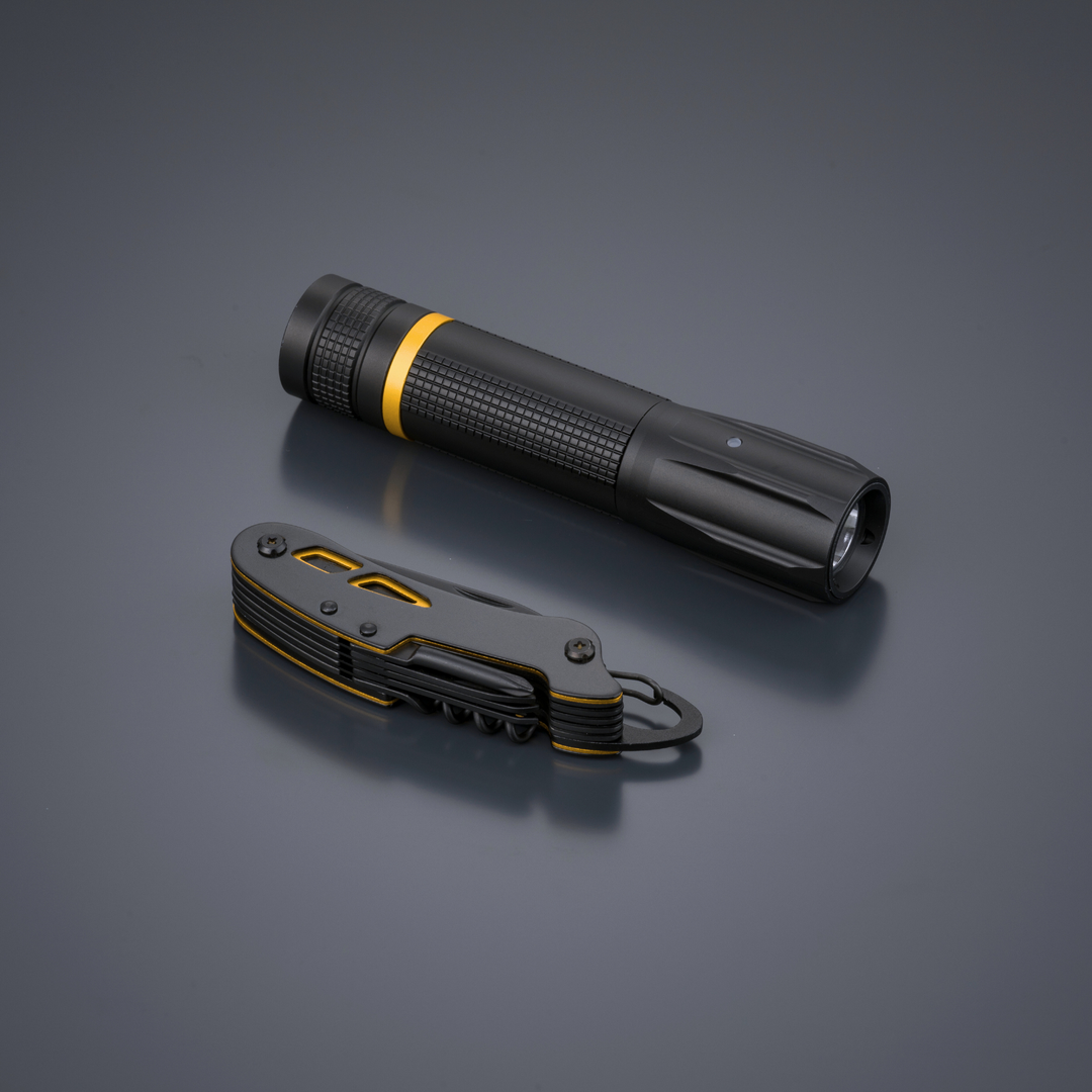 Optima Small Set: pocket knife & flashlight