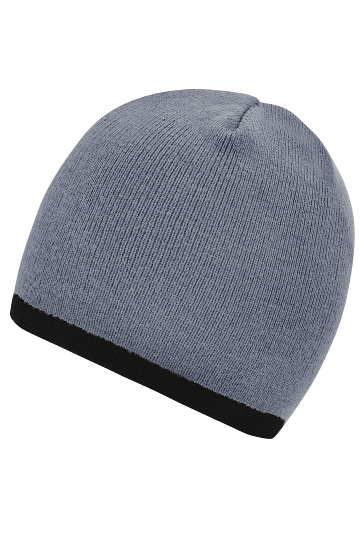 Beanie with contrasting border