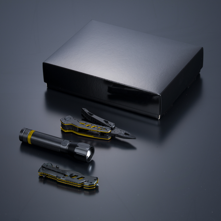 Optima set III-B: multitool, rescue knife, and large flashlight